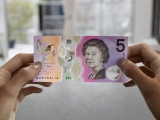 Átlátszó lesz az új ausztrál 5 dolláros