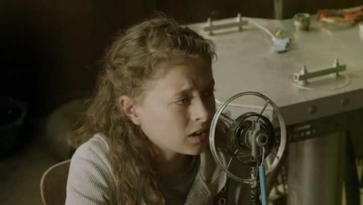 Anna és a droidok - 2. évad 2. A beépített galamb