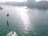 Ilyen egy dubaji jetpackes tűzoltó megloopolva