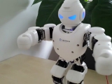 UBTech Alpha Pro robot tánca