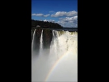 Iguazú-vízesés alatt