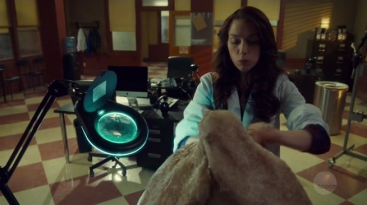Wynonna Earp 2x02 (magyar felirat)