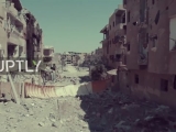 Drónfelvétel a szíriai Rakka romjairól