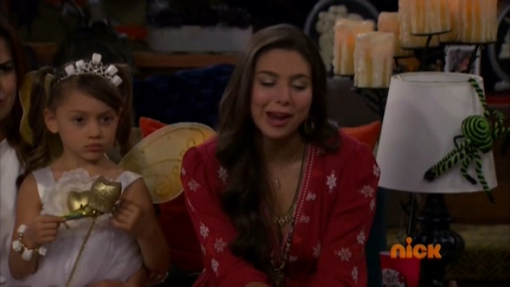the thundermans S04E01.(Egy rém idétlen család)