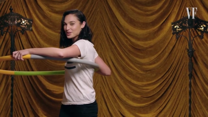 Gal Gadot hulahoppozik