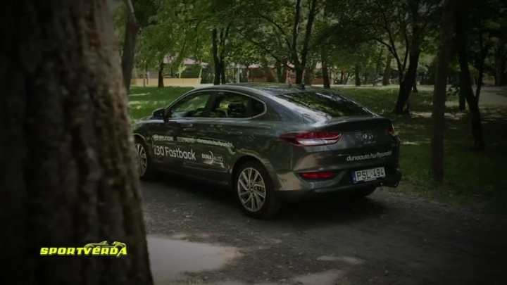 A hátsója! Hyundai i30 Fastback teszt - SportVerda (Tordai István)