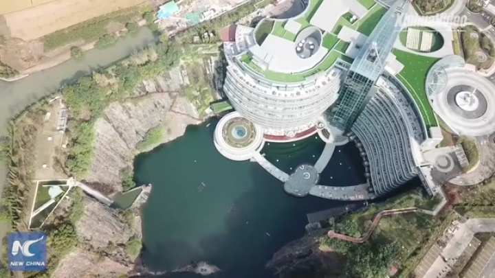 Luxushotelt egy régi kőbányából