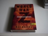 Könyvbemutató: Zombiháború