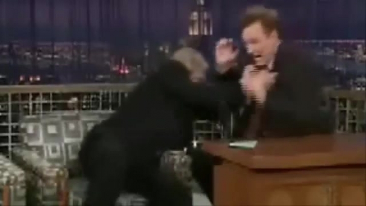 Harrison Ford a Holiday Specialról beszélget Conan O'Briennel