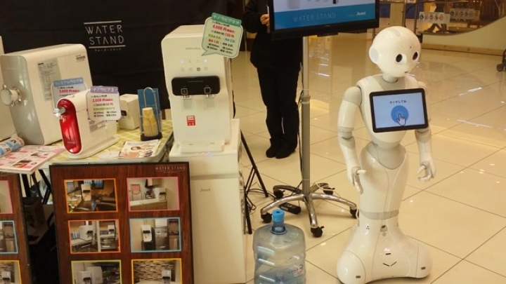 Japan: robot a boltban