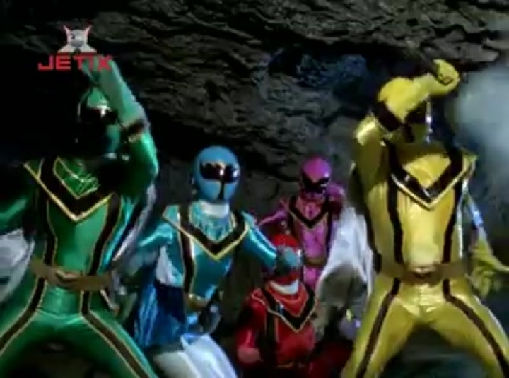 Power Rangers: Misztikus Erők 1 évad 13 rész