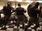 SWAT - a táncos kedvű brutal kommandó csapat