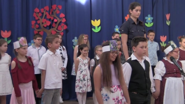 Anyák Napja - 4. osztály műsora 2019