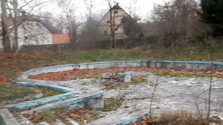 Kristály fürdő-Tata