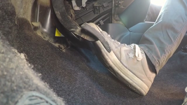 Beeső fékpedál, ABS kocka hiba : Suzuki SX4