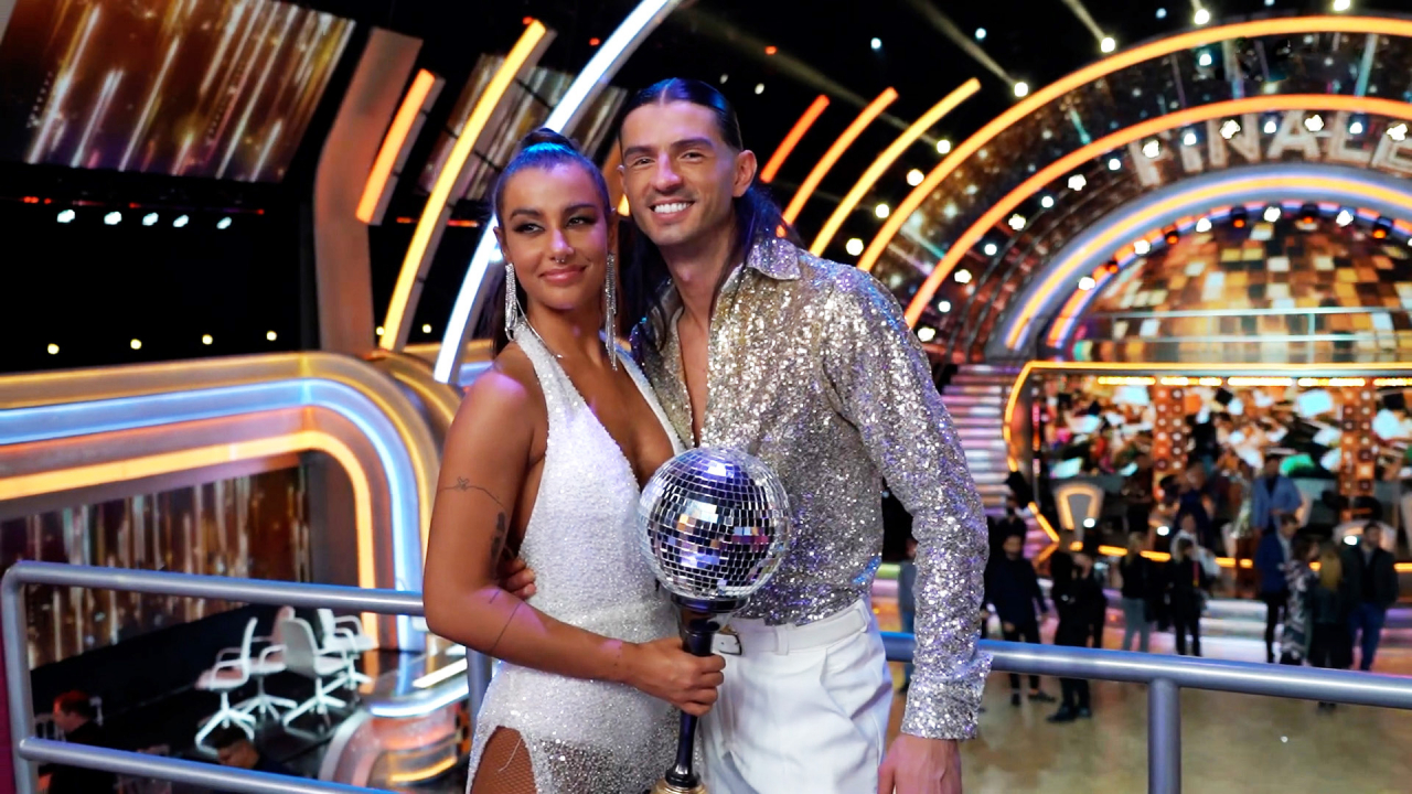 DWTS Maria and Derek dating