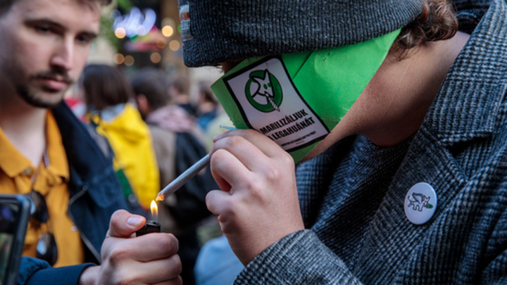 A marihuána legalizálásáért tüntettek Budapesten