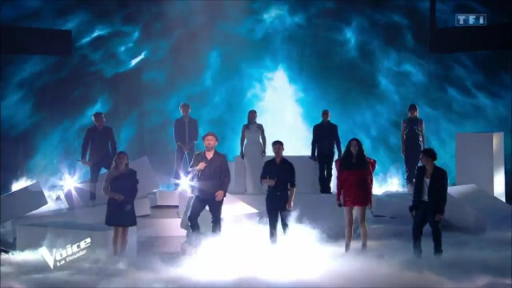 V11FIN Les finalistes et les coachs chantent etre a la hauteur.ts