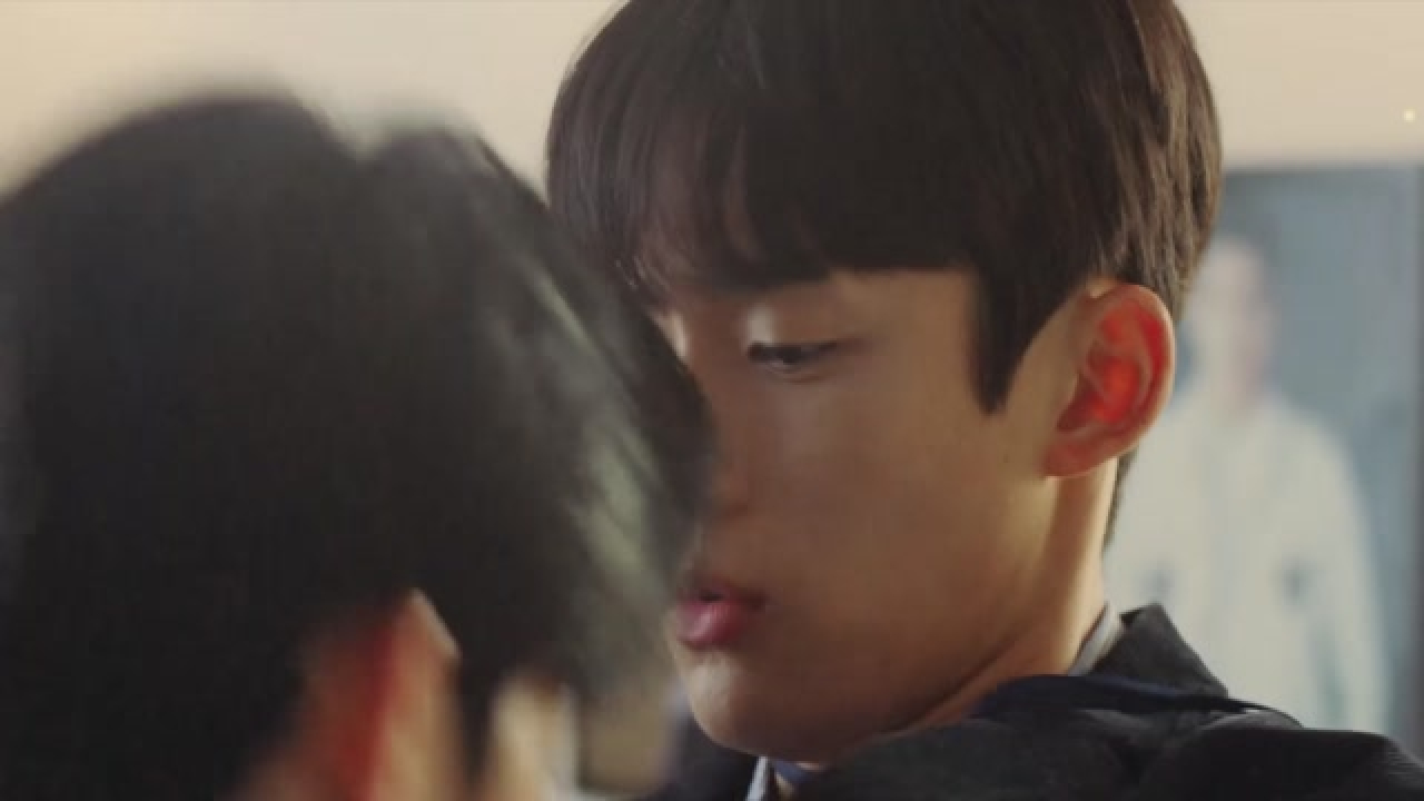 Director Who Buy Me Dinner The Director Who Buys Me Dinner (2022)South Korea ep1-2 Hun Sub