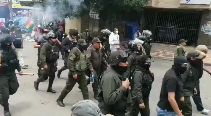 Bolivia police Protest