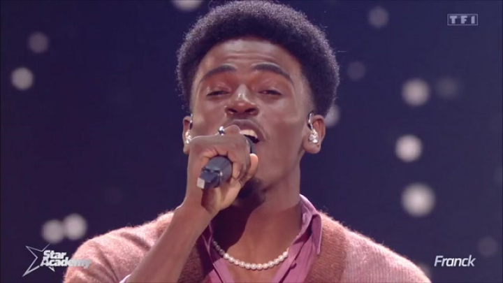 SA12P1 Franck chante Ne partez pas sans moi